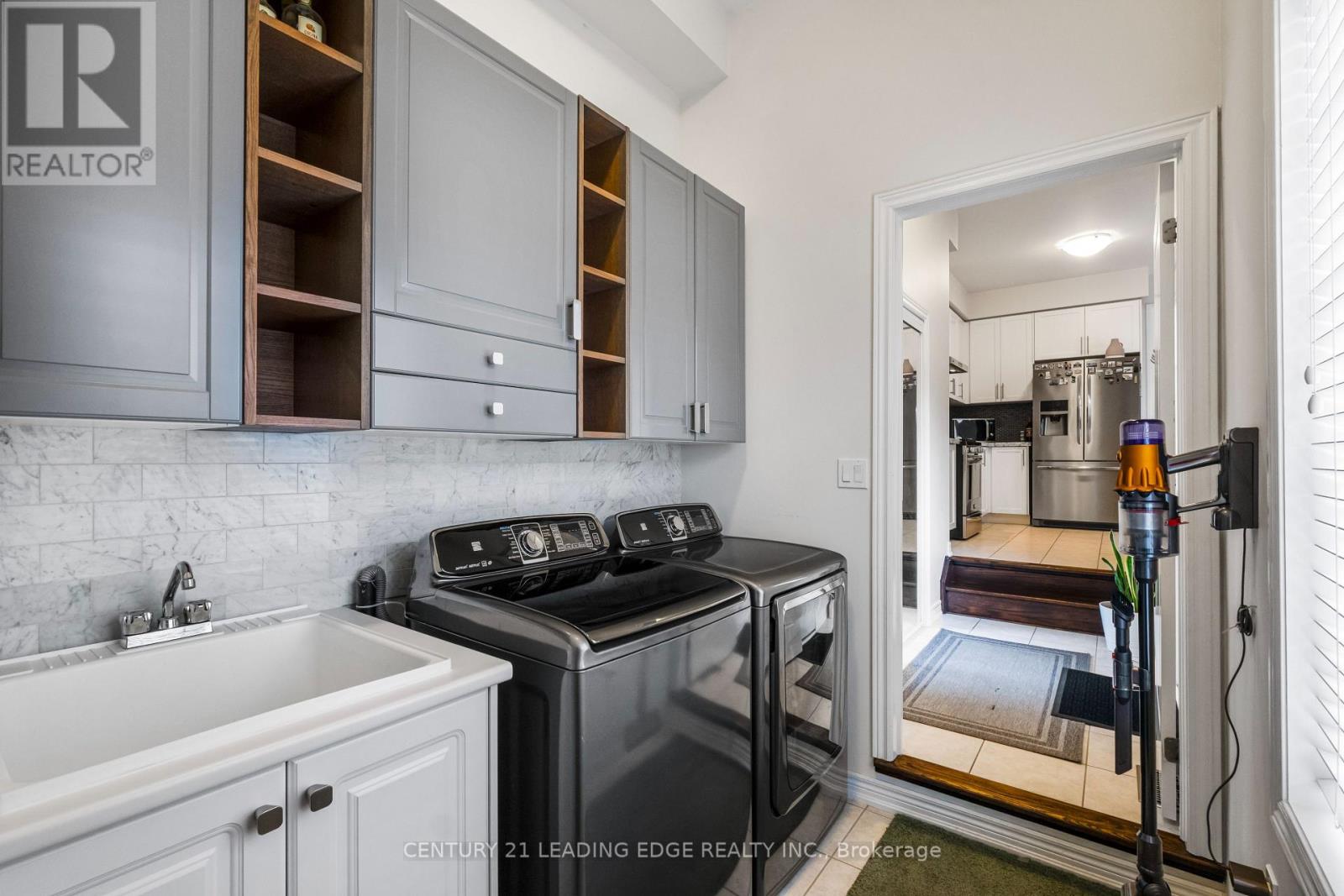 164 Moody Drive, Vaughan, Ontario  L4H 3Z4 - Photo 14 - N12435539