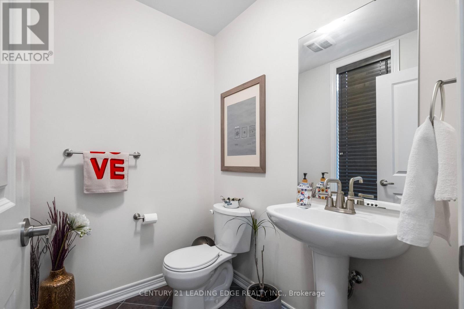 164 Moody Drive, Vaughan, Ontario  L4H 3Z4 - Photo 17 - N12435539