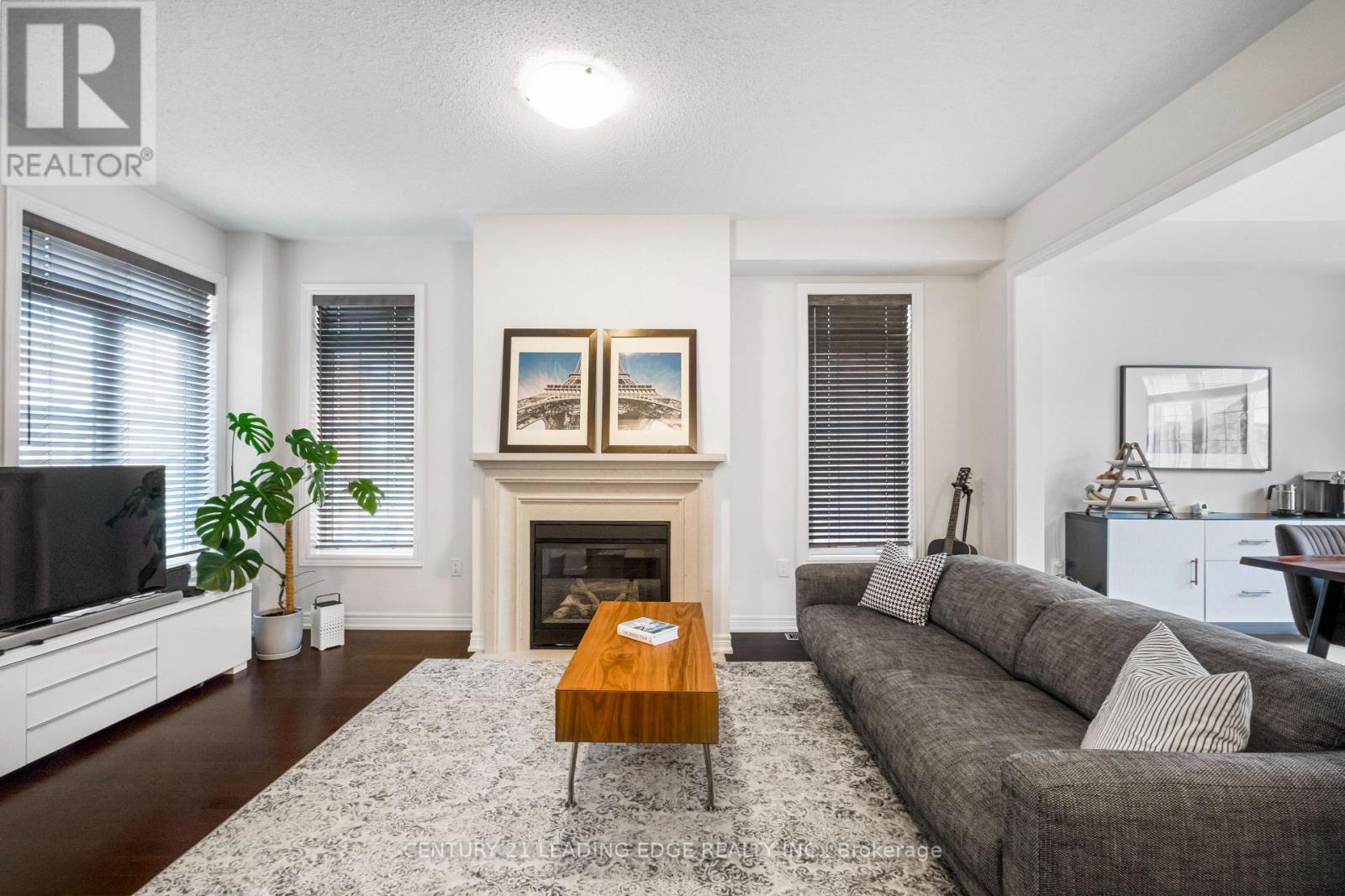 164 Moody Drive, Vaughan, Ontario  L4H 3Z4 - Photo 6 - N12435539