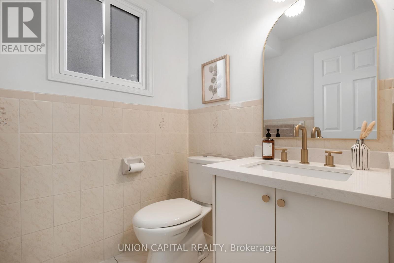 58 Horizon Court, Richmond Hill, Ontario  L4B 3E8 - Photo 18 - N12435540