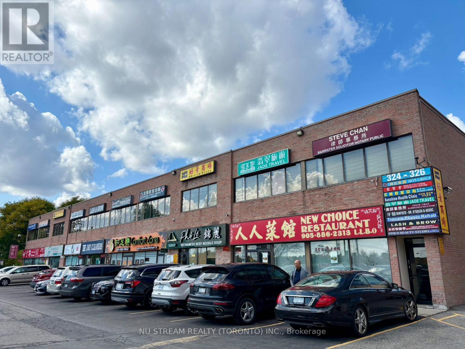 106 - 324 Highway 7 Avenue E, Richmond Hill, Ontario  L4B 1A6 - Photo 2 - N12435558