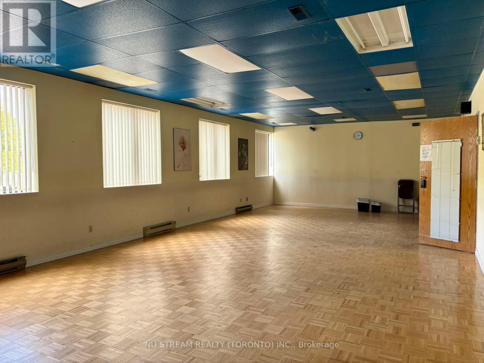 106 - 324 Highway 7 Avenue E, Richmond Hill, Ontario  L4B 1A6 - Photo 4 - N12435558