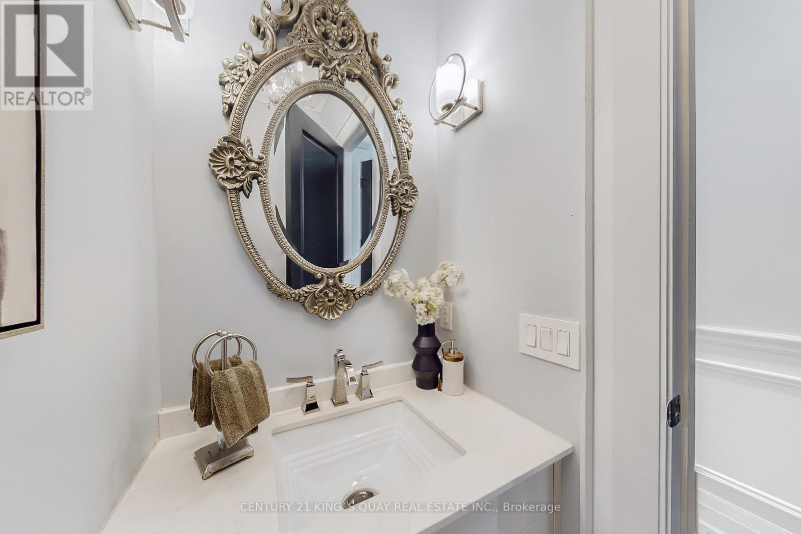 19 Blyth Street, Richmond Hill, Ontario  L4E 2Y2 - Photo 21 - N12435576
