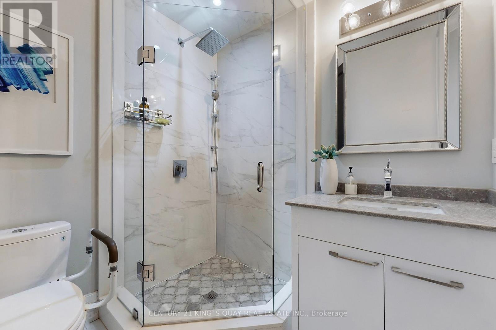 19 Blyth Street, Richmond Hill, Ontario  L4E 2Y2 - Photo 36 - N12435576
