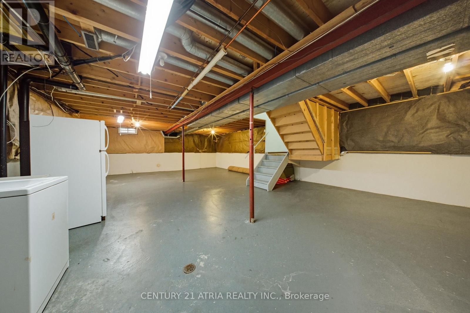 32 Fieldview Crescent, Markham, Ontario  L3R 3H7 - Photo 15 - N12435577