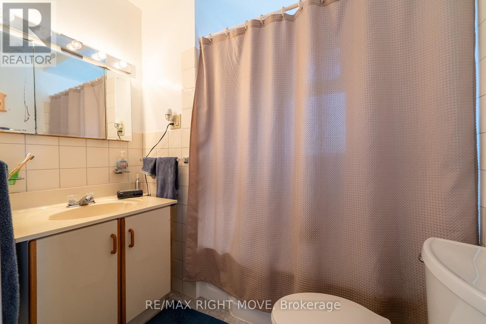 8785 10th Line, Essa, Ontario  L4M 4S4 - Photo 11 - N12435579