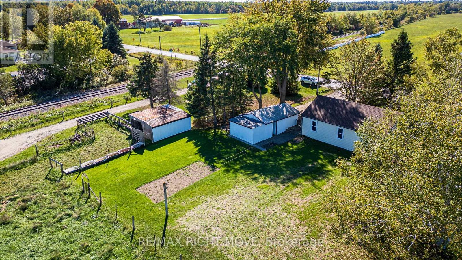 8785 10th Line, Essa, Ontario  L4M 4S4 - Photo 3 - N12435579