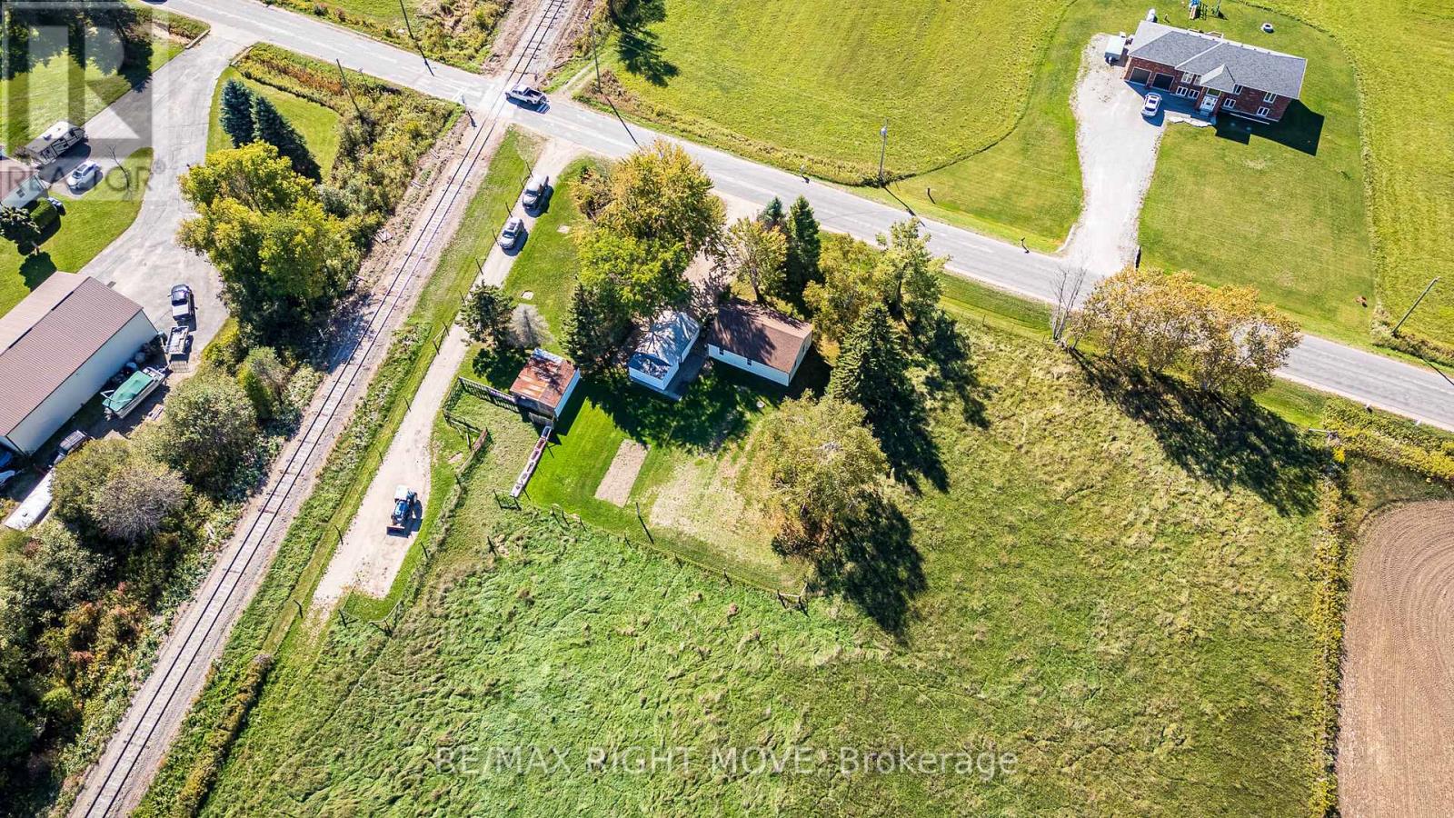 8785 10th Line, Essa, Ontario  L4M 4S4 - Photo 5 - N12435579