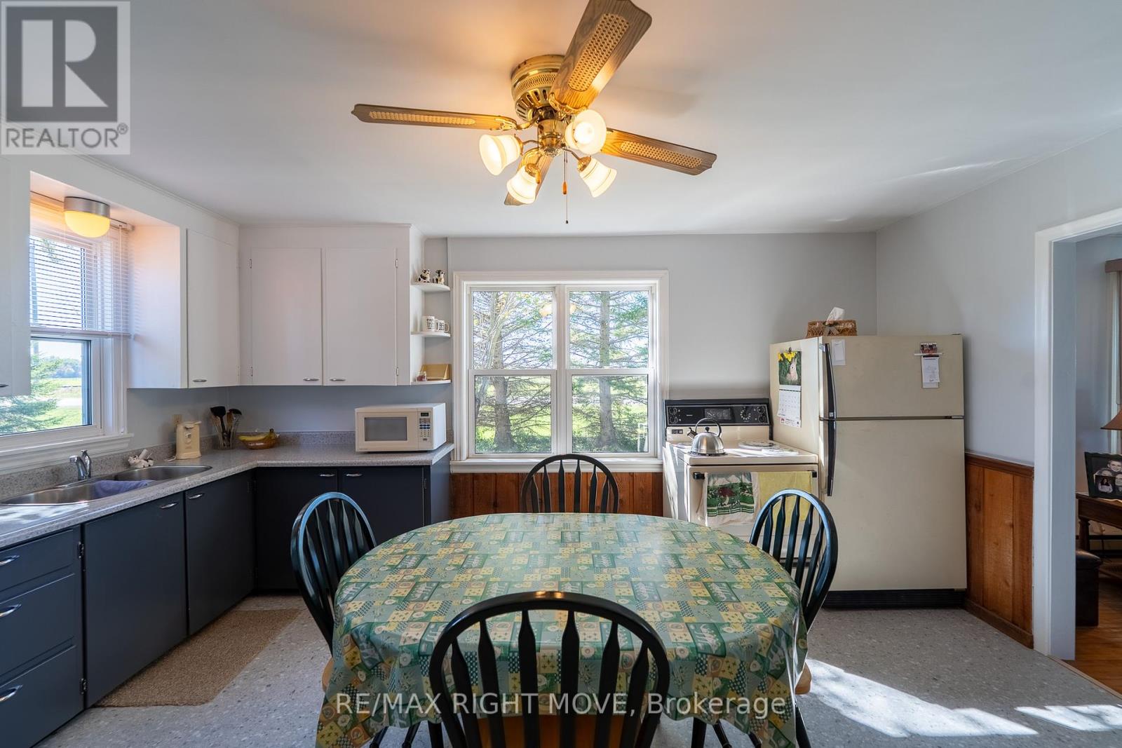 8785 10th Line, Essa, Ontario  L4M 4S4 - Photo 8 - N12435579