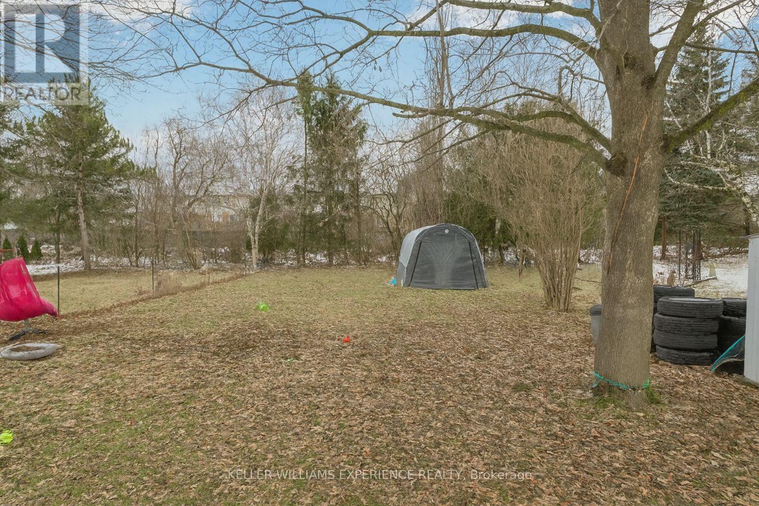 116 Huronia Road, Barrie, Ontario  L4N 4E9 - Photo 3 - S12435596