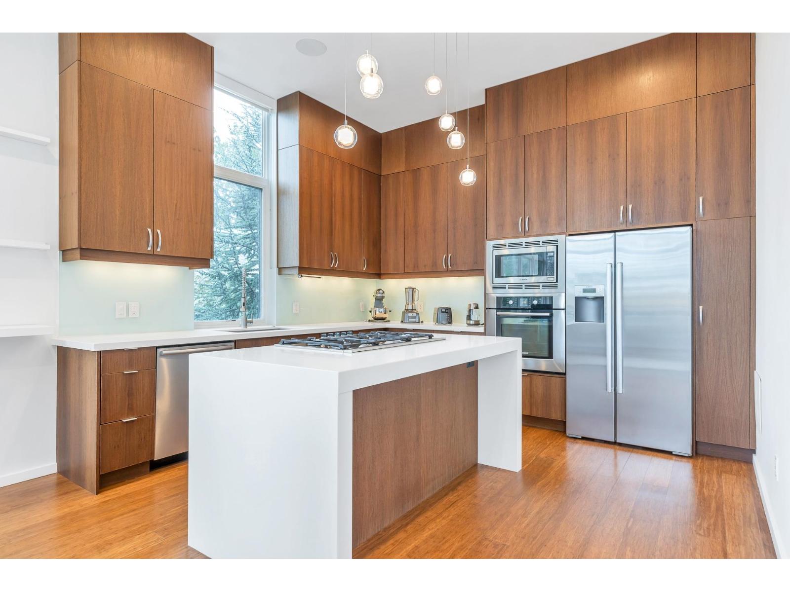 15611 Columbia Avenue, White Rock, British Columbia  V4B 1K9 - Photo 7 - R3052566