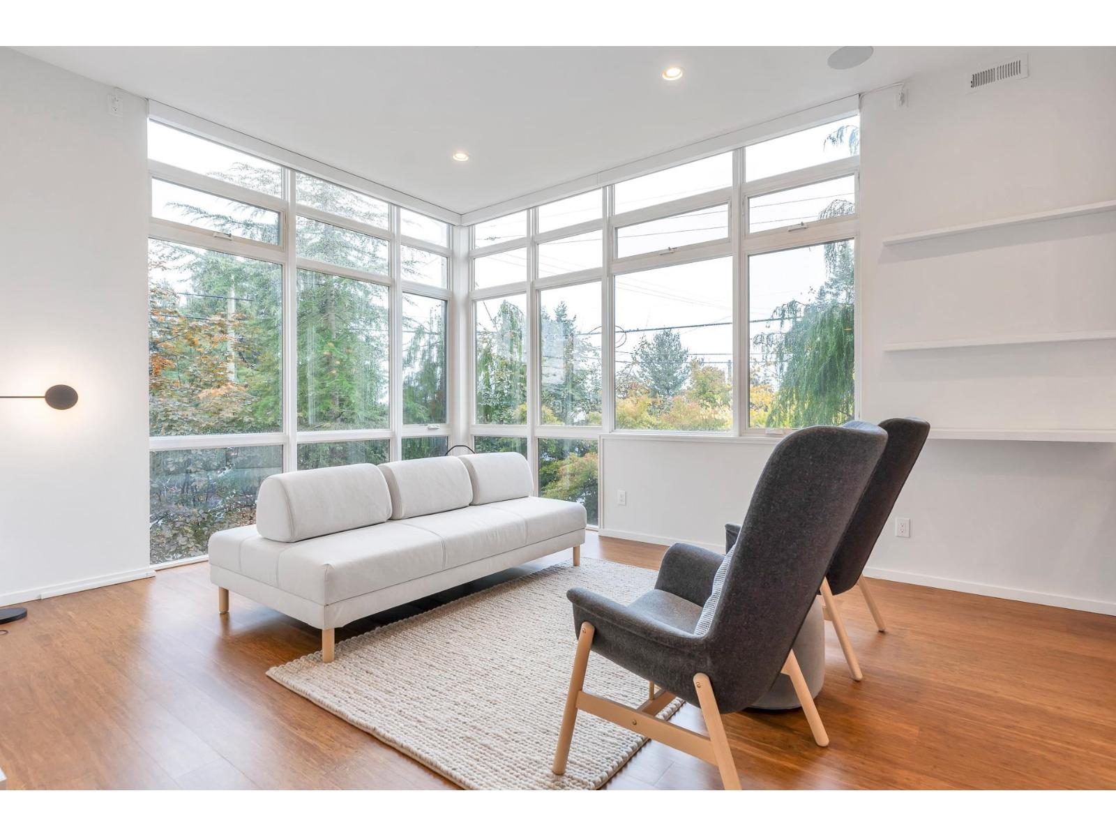 15611 Columbia Avenue, White Rock, British Columbia  V4B 1K9 - Photo 6 - R3052566