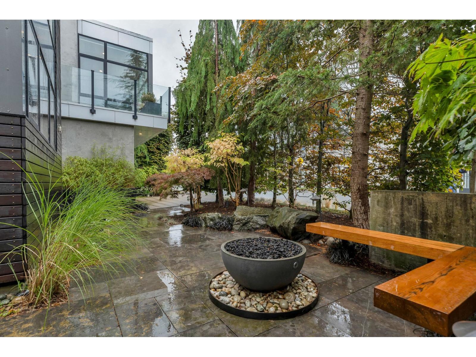 15611 Columbia Avenue, White Rock, British Columbia  V4B 1K9 - Photo 11 - R3052566