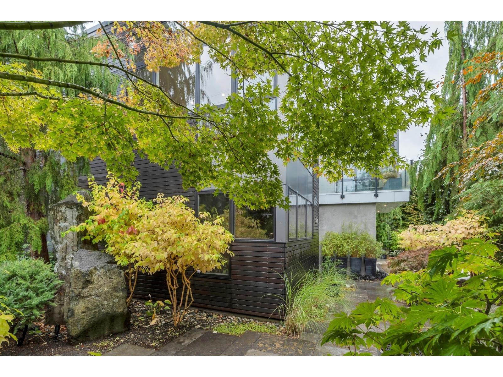 15611 Columbia Avenue, White Rock, British Columbia  V4B 1K9 - Photo 12 - R3052566