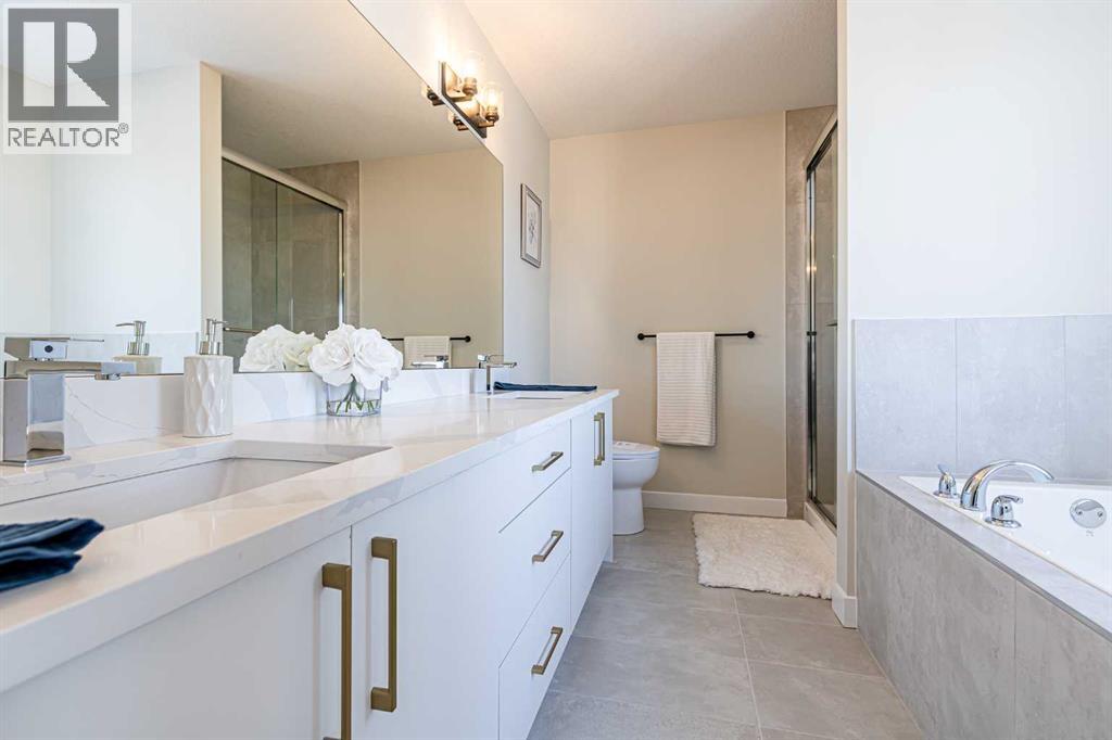 8 Waterford Manor, Chestermere, Alberta  T1X 2T9 - Photo 10 - A2233055