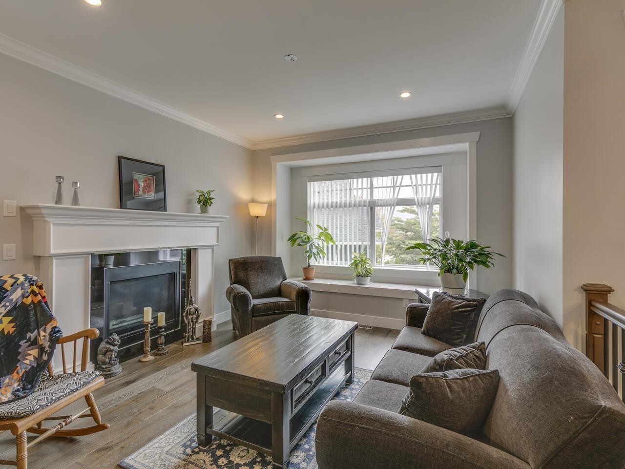 8231 Tanaka Terrace, Mission, British Columbia  V2V 7J4 - Photo 6 - R3053666