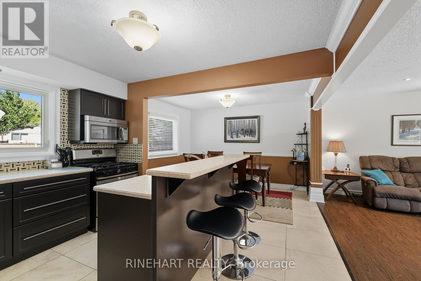 10 Alayne Crescent, London South, Ontario  N6E 2A3 - Photo 18 - X12435611