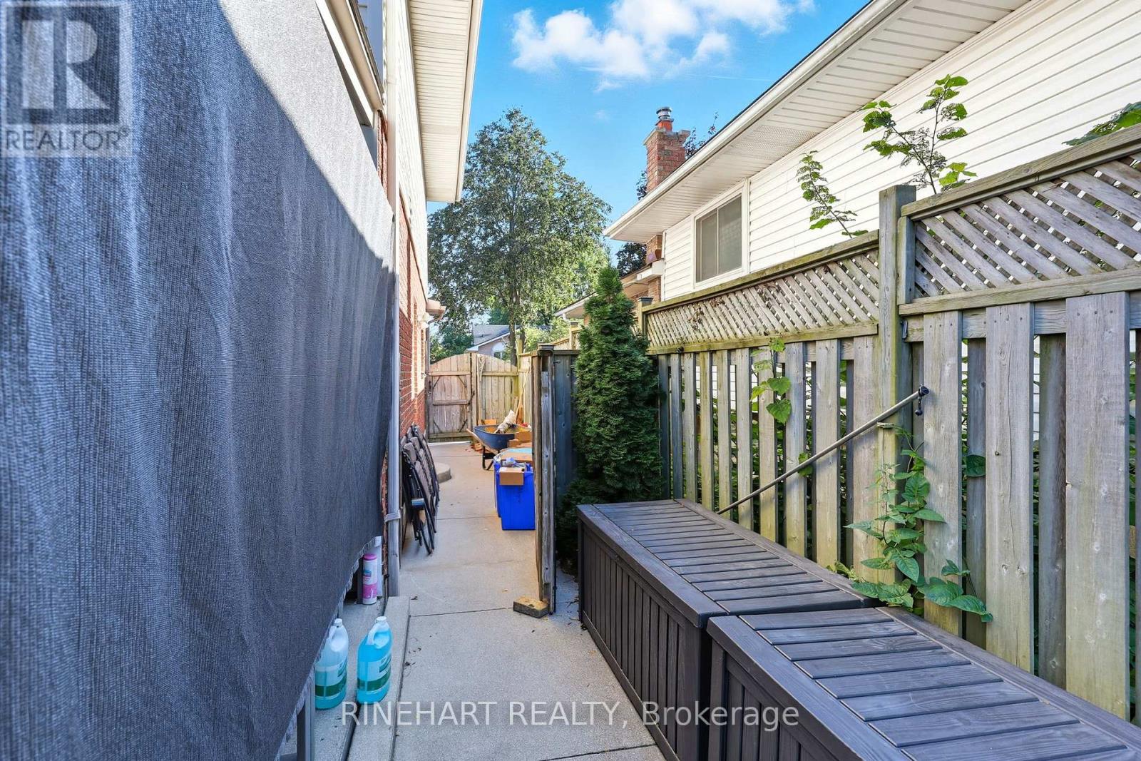 10 Alayne Crescent, London South, Ontario  N6E 2A3 - Photo 36 - X12435611