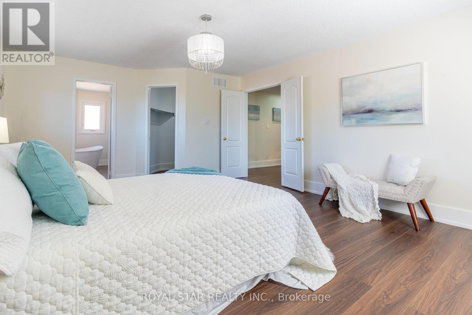 22 Livingston Drive, Caledon, Ontario  L7C 1A1 - Photo 25 - W12435542