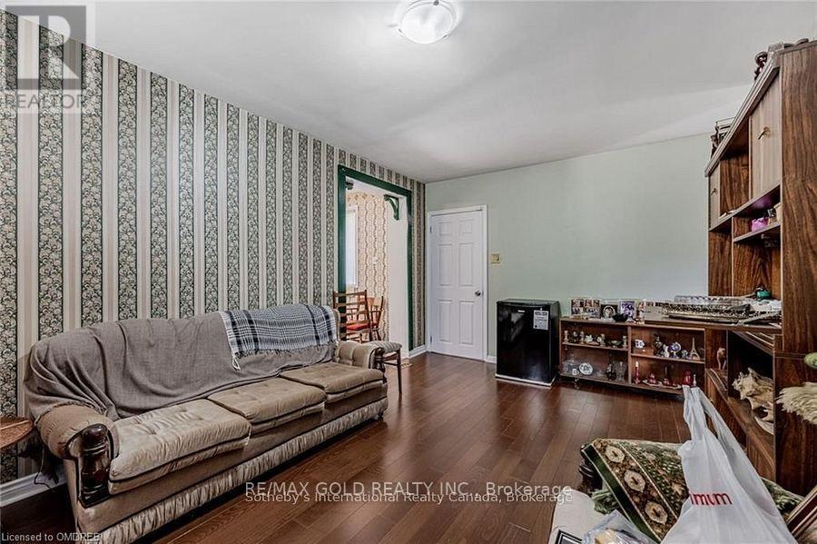 545 Sandbrook Road, Oakville, Ontario  L6L 4M6 - Photo 10 - W12435551