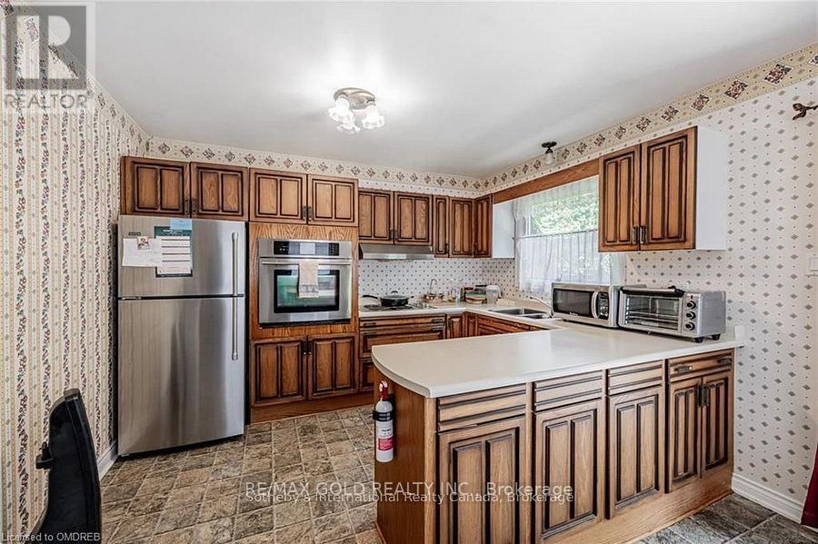 545 Sandbrook Road, Oakville, Ontario  L6L 4M6 - Photo 13 - W12435551