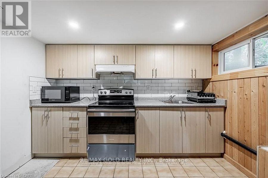 545 Sandbrook Road, Oakville, Ontario  L6L 4M6 - Photo 26 - W12435551