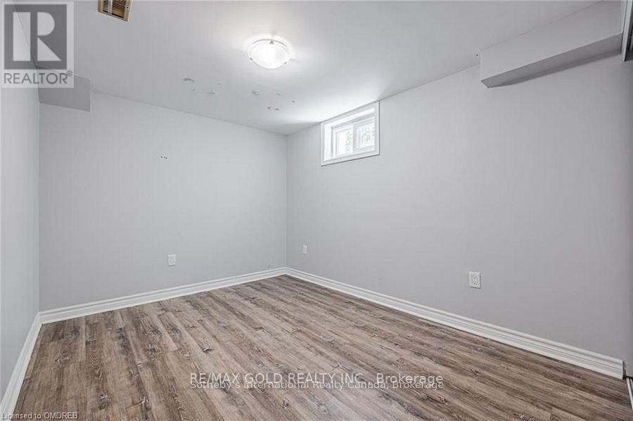 545 Sandbrook Road, Oakville, Ontario  L6L 4M6 - Photo 31 - W12435551
