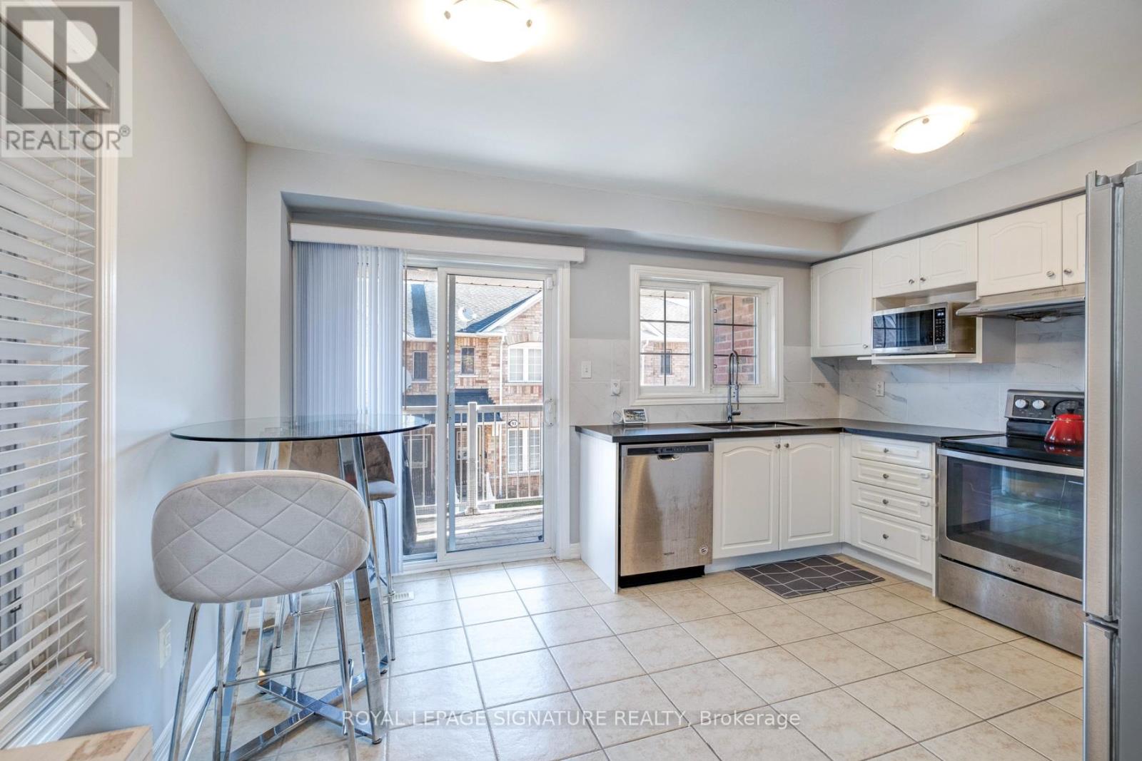 59 Birdstone Crescent, Toronto (Junction Area), Ontario  M6N 5H6 - Photo 4 - W12435561