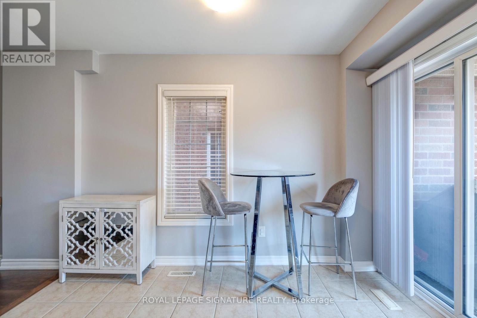 59 Birdstone Crescent, Toronto (Junction Area), Ontario  M6N 5H6 - Photo 5 - W12435561