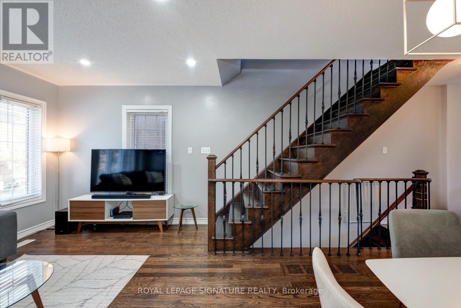59 Birdstone Crescent, Toronto (Junction Area), Ontario  M6N 5H6 - Photo 9 - W12435561