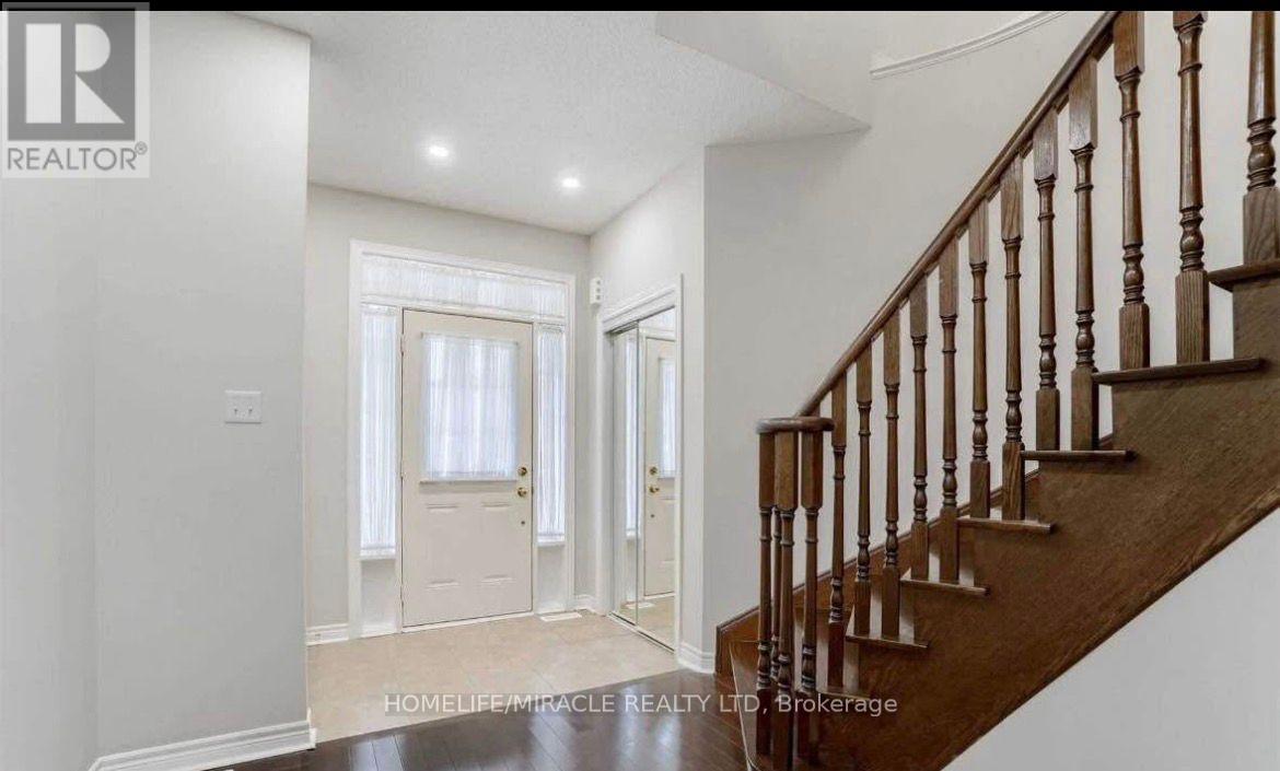 144 George Robinson Drive, Brampton, Ontario  L6Y 0Z8 - Photo 2 - W12435569