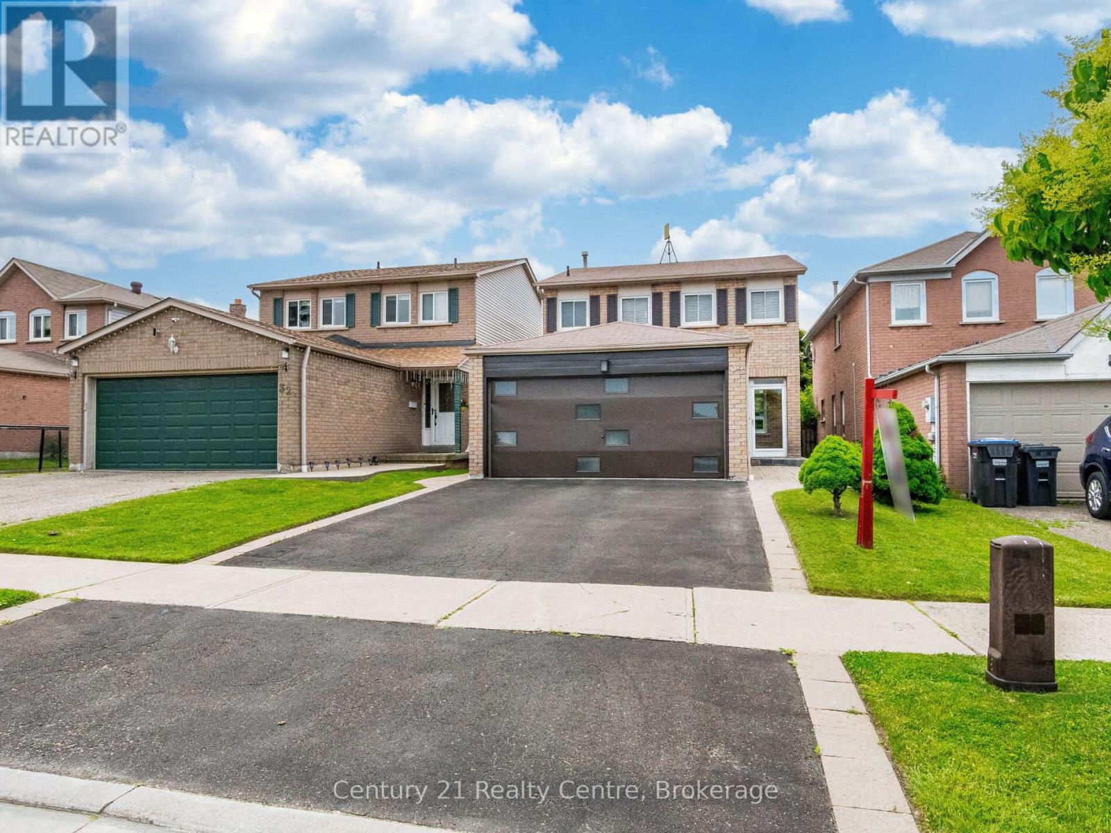 34 NIAGARA PLACE, Brampton, Ontario