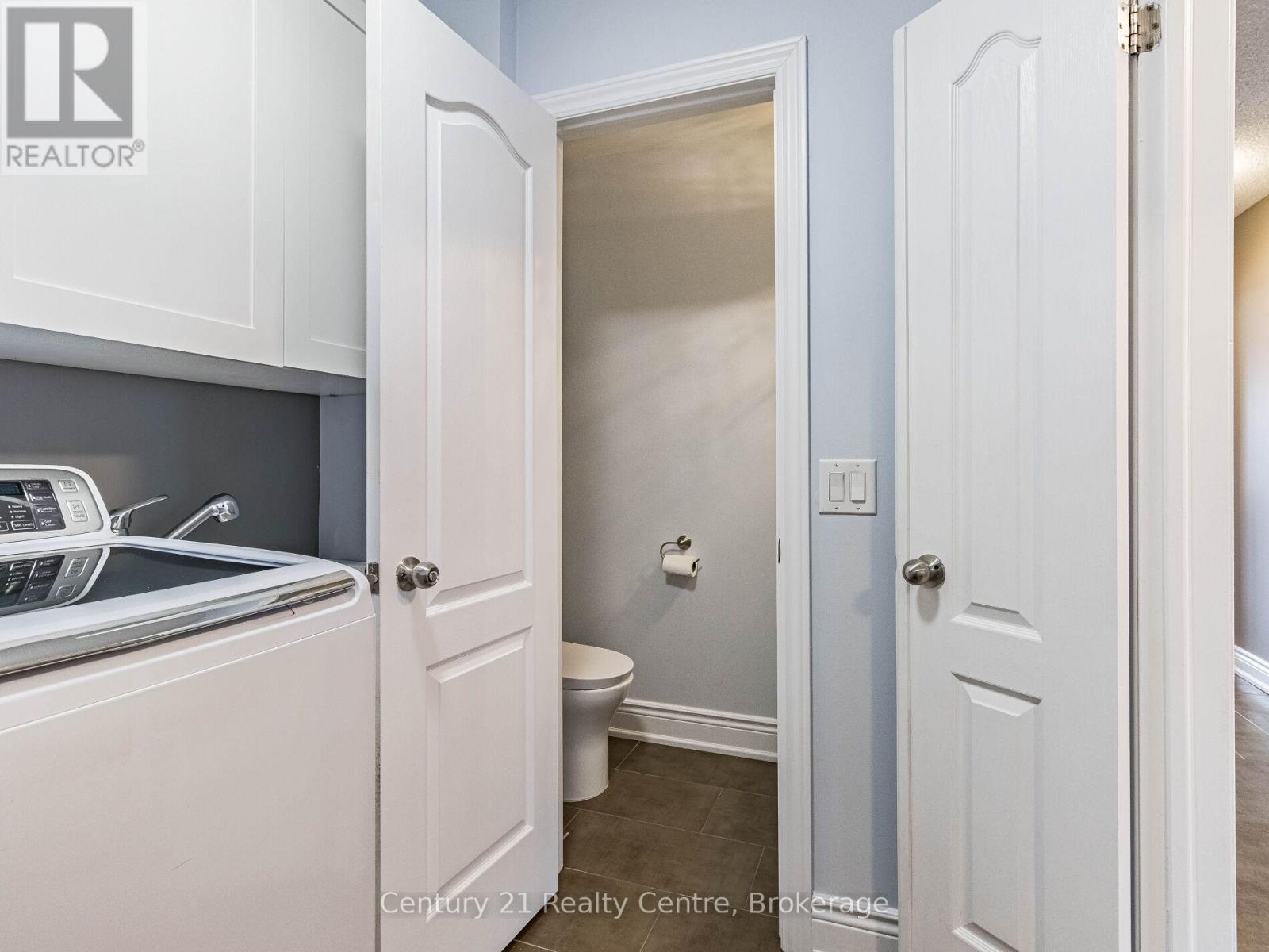 34 Niagara Place, Brampton, Ontario  L6S 4Z1 - Photo 8 - W12435573