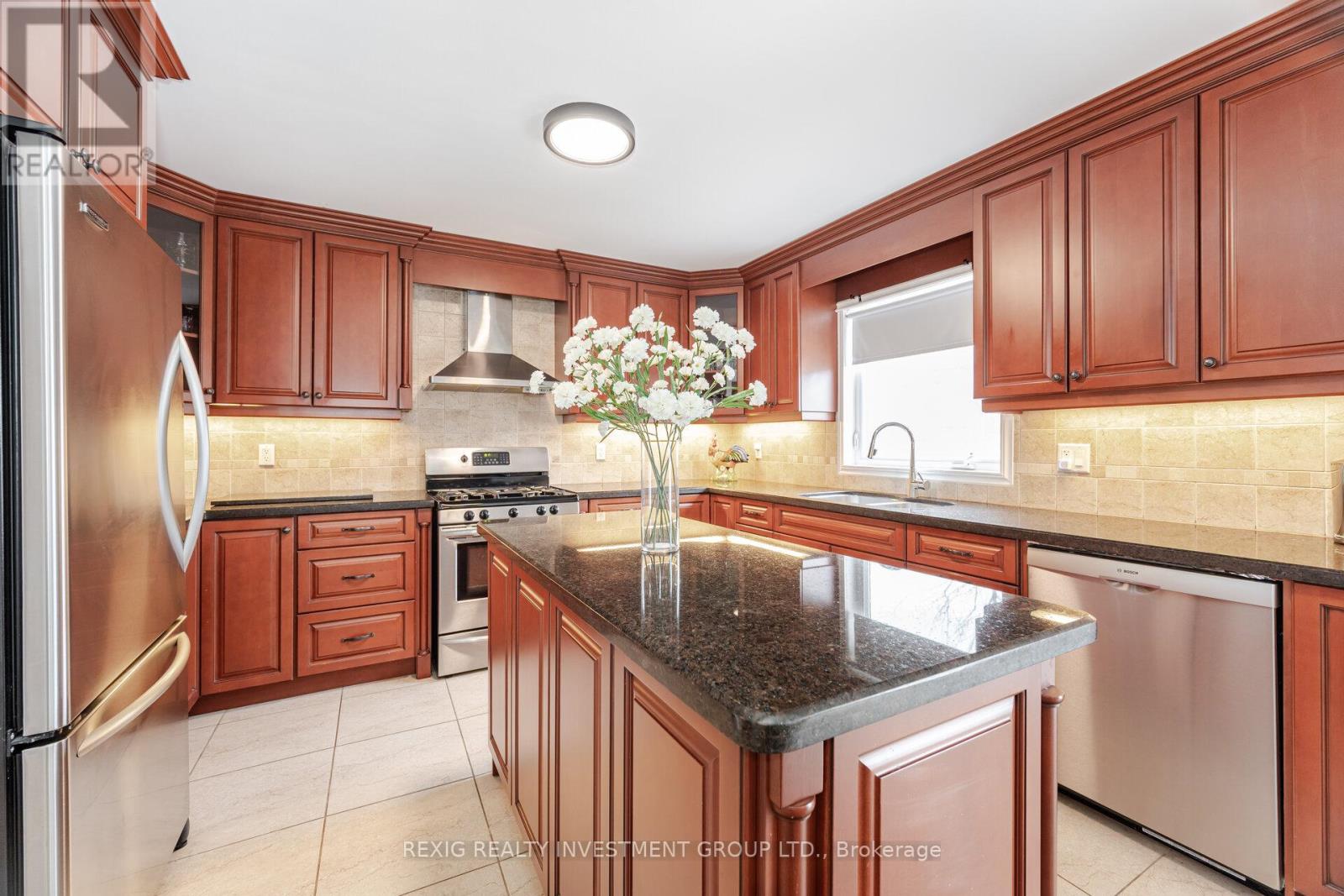 66 Settler Court, Brampton, Ontario  L6Z 4L6 - Photo 17 - W12435593