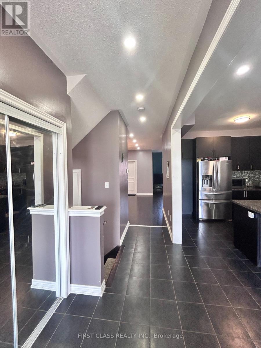 (Main) - 5355 Tenth Line W, Mississauga, Ontario  L5M 0V8 - Photo 2 - W12435595