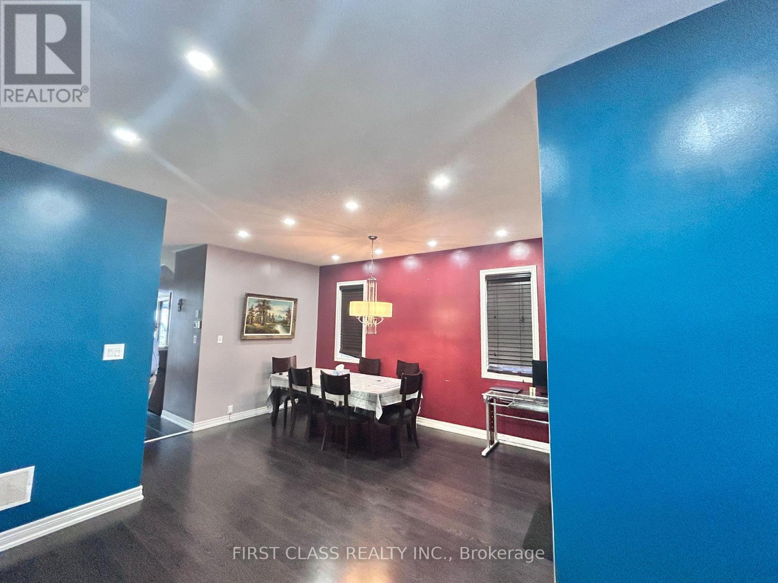 (Main) - 5355 Tenth Line W, Mississauga, Ontario  L5M 0V8 - Photo 4 - W12435595