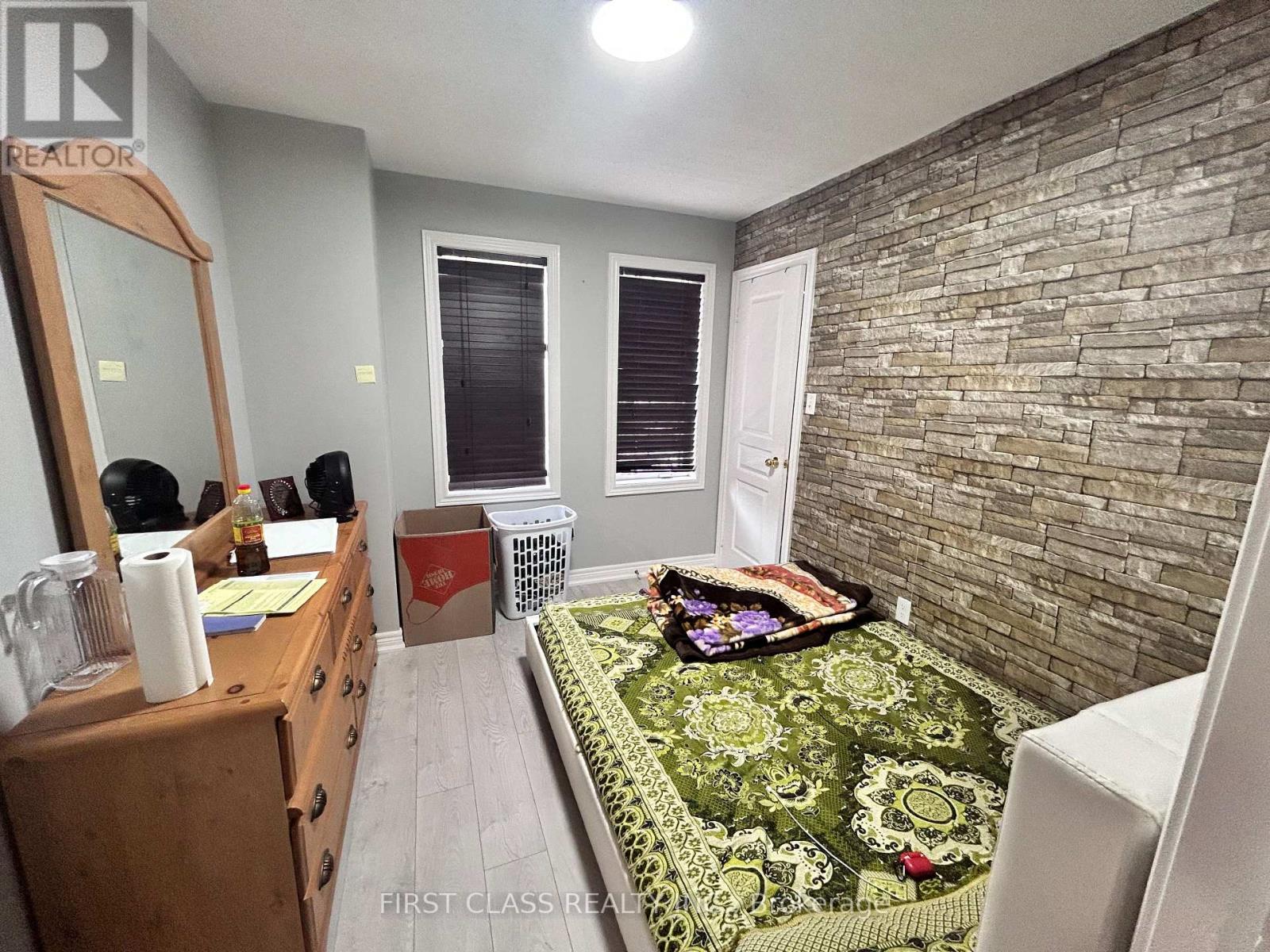 (Main) - 5355 Tenth Line W, Mississauga, Ontario  L5M 0V8 - Photo 8 - W12435595