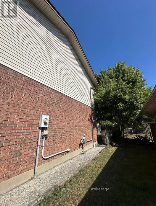 2666 Lauzon Road, Windsor, Ontario  N8T 2Z6 - Photo 4 - X12435552