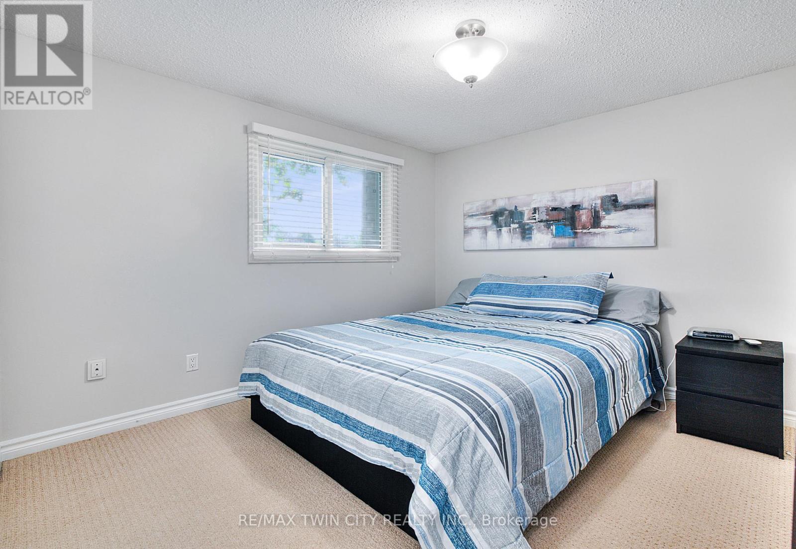 27 Wheatfield Crescent, Kitchener, Ontario  N2P 1P7 - Photo 22 - X12435563