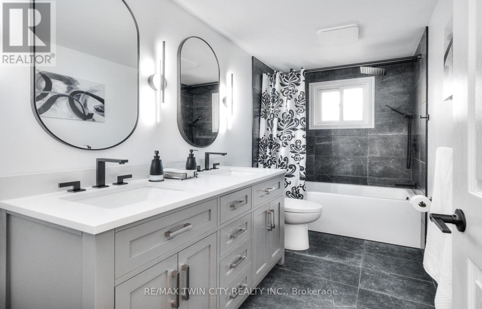 27 Wheatfield Crescent, Kitchener, Ontario  N2P 1P7 - Photo 23 - X12435563
