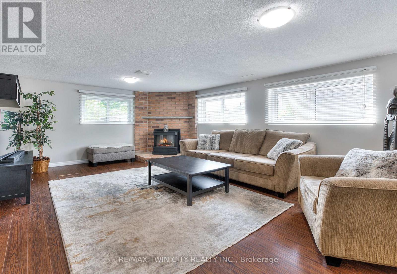 27 Wheatfield Crescent, Kitchener, Ontario  N2P 1P7 - Photo 26 - X12435563