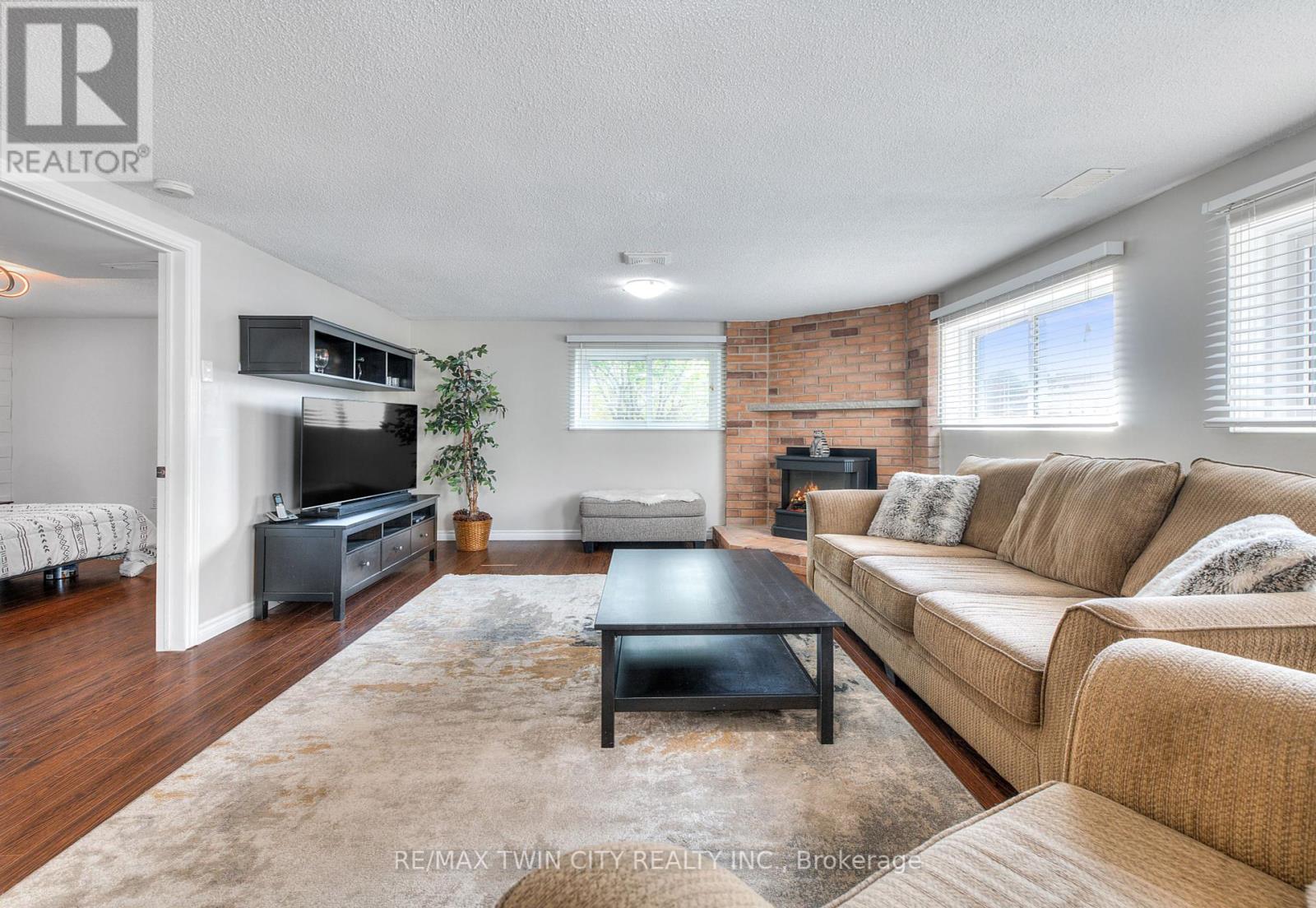 27 Wheatfield Crescent, Kitchener, Ontario  N2P 1P7 - Photo 27 - X12435563