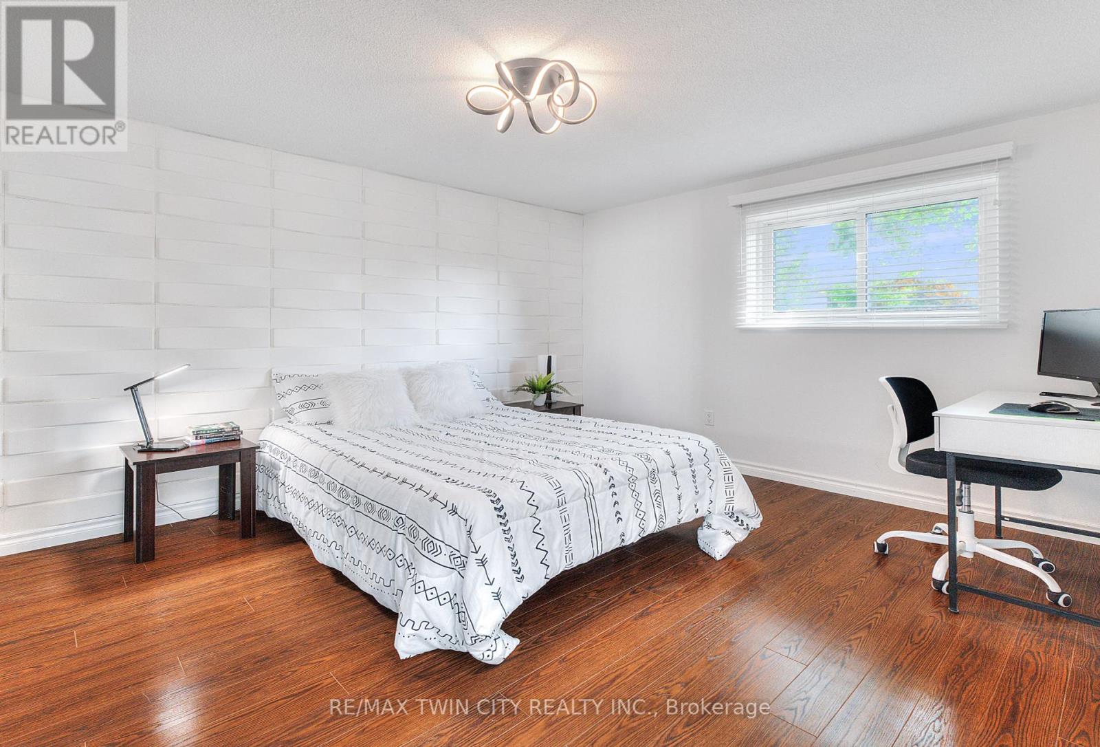 27 Wheatfield Crescent, Kitchener, Ontario  N2P 1P7 - Photo 30 - X12435563