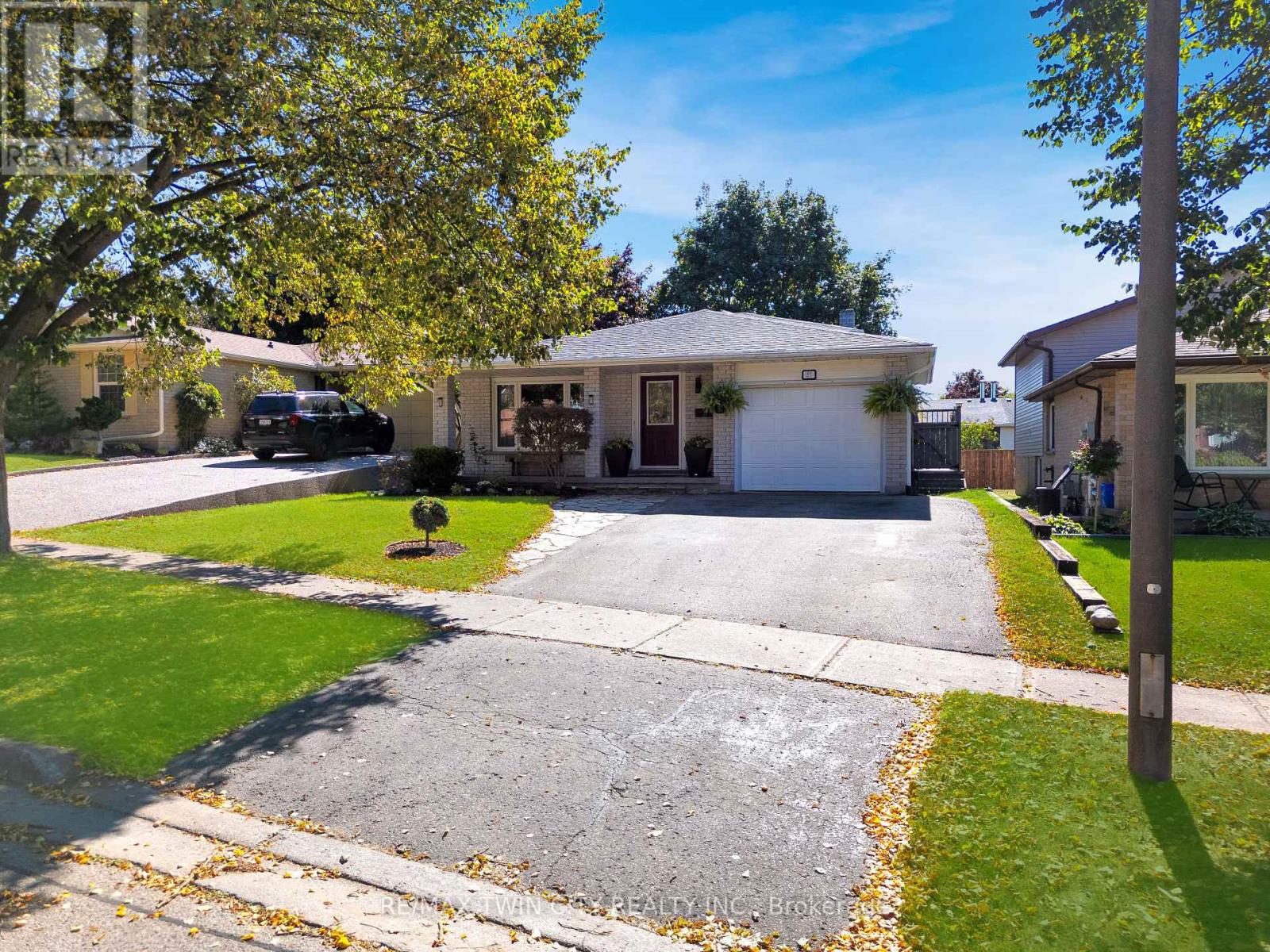 27 Wheatfield Crescent, Kitchener, Ontario  N2P 1P7 - Photo 38 - X12435563