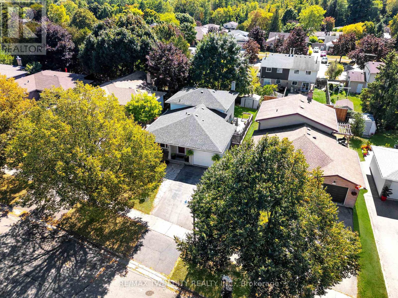 27 Wheatfield Crescent, Kitchener, Ontario  N2P 1P7 - Photo 39 - X12435563