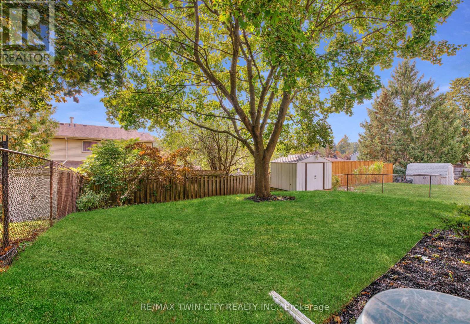 27 Wheatfield Crescent, Kitchener, Ontario  N2P 1P7 - Photo 45 - X12435563