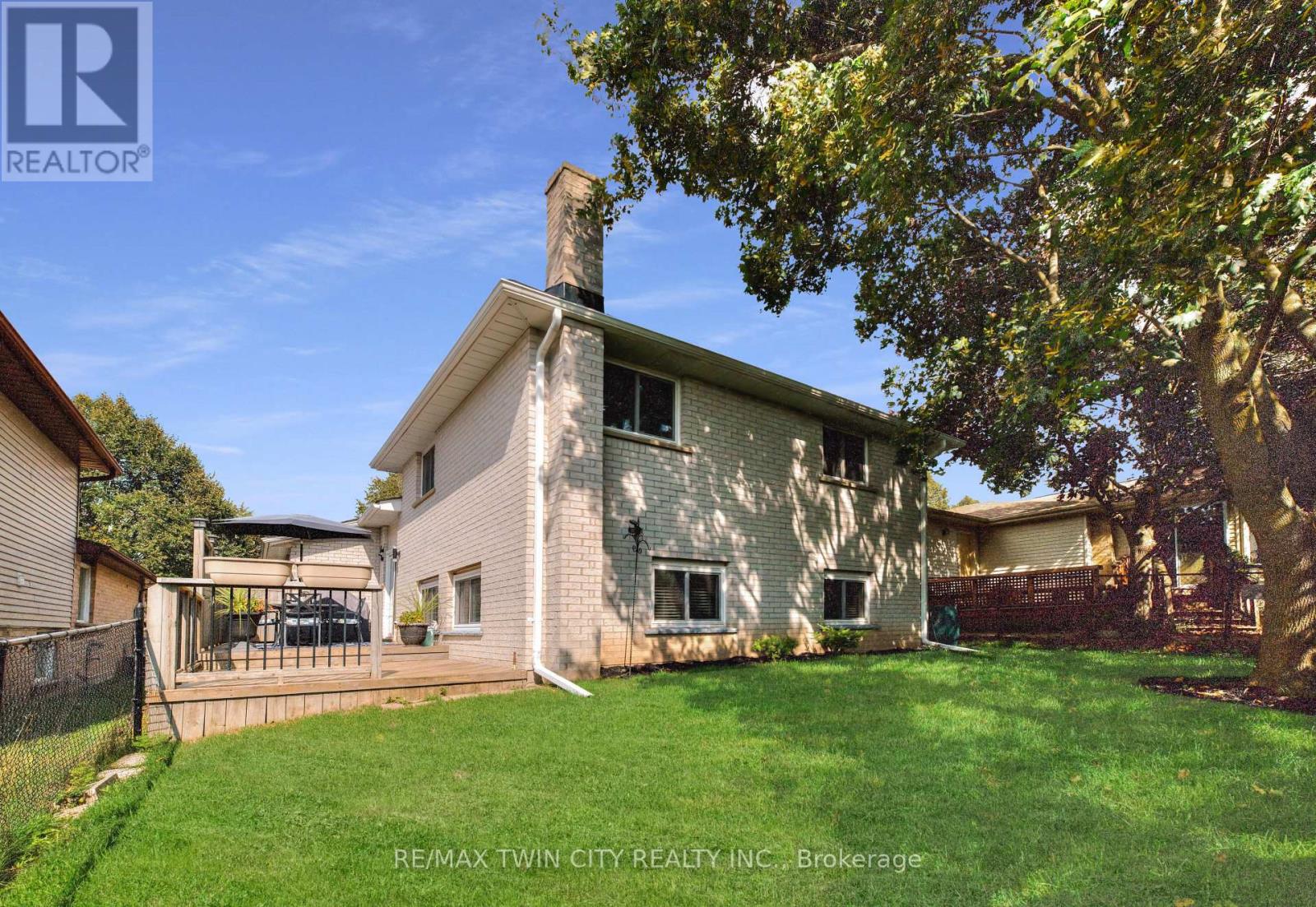 27 Wheatfield Crescent, Kitchener, Ontario  N2P 1P7 - Photo 47 - X12435563