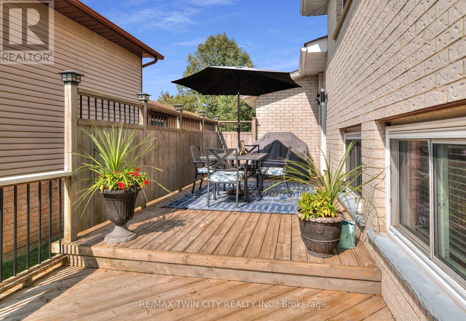 27 Wheatfield Crescent, Kitchener, Ontario  N2P 1P7 - Photo 49 - X12435563