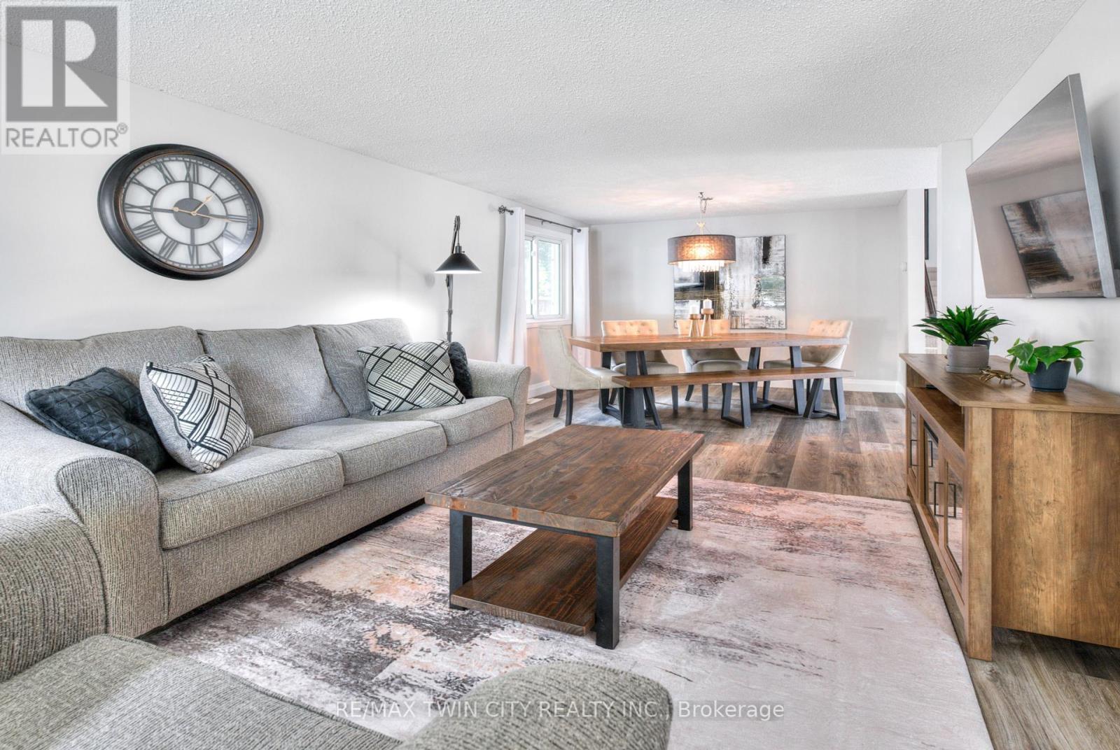27 Wheatfield Crescent, Kitchener, Ontario  N2P 1P7 - Photo 8 - X12435563