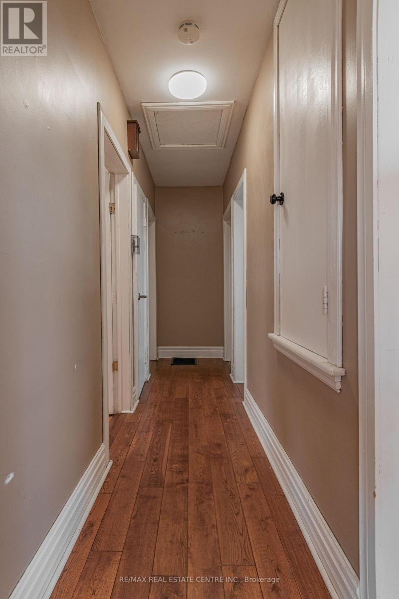 Main/upper - 280 London Street, Peterborough, Ontario  L5C 4E9 - Photo 13 - X12435587